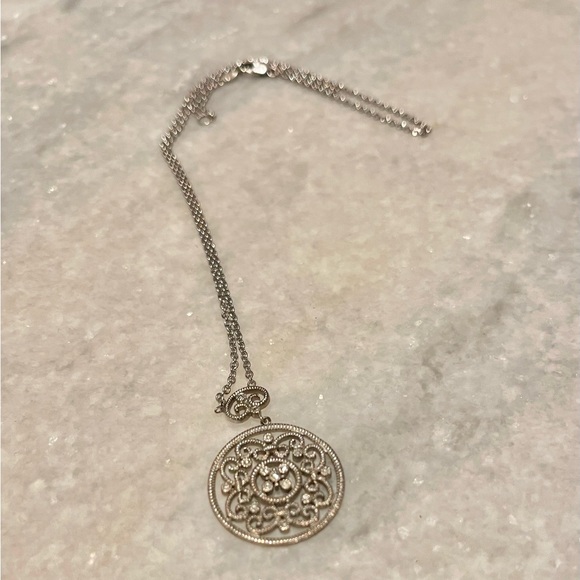 Leslie Greene gorgeous designer diamond &solid sterling silver pendant necklace.